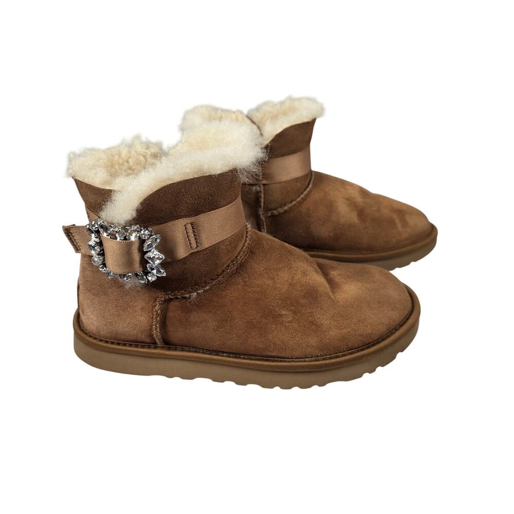 UGG GIRL'S MINI SIDE BROOCH CHESTNUT SUEDE BOOT – SIZE US 5 – RHINESTONE BUCKLE